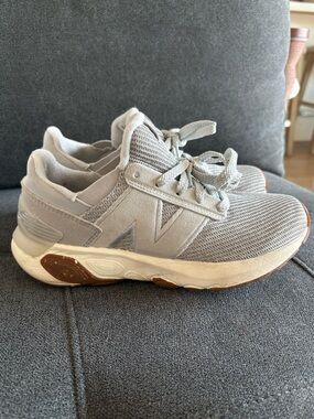 NEW BALANCE Shoes